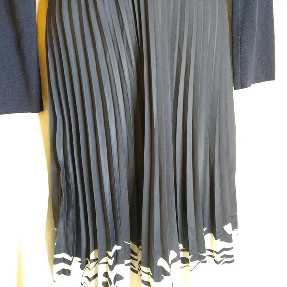 Navy Blue Pleated Dress 😍 - Picture 6 of 16